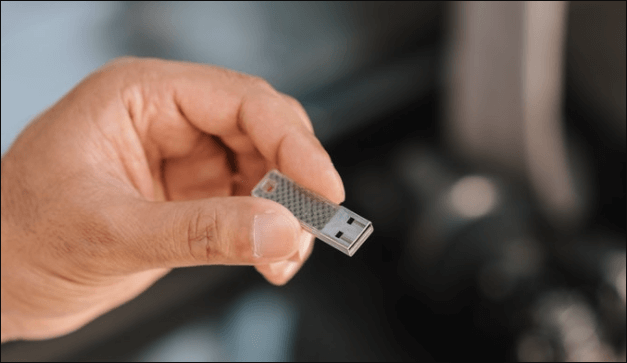 USB 드라이브에 사진 저장