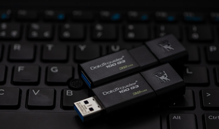 플래시 드라이브 데이터 복구: USB/펜 드라이브에서 파일 복구 - EaseUS