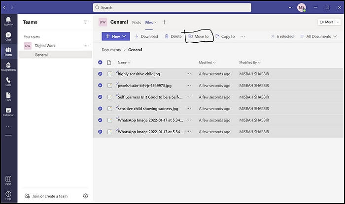 추가 옵션 아이콘을 클릭합니다.